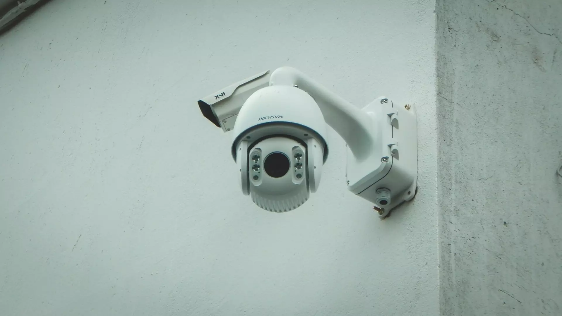 Видеокамеры в школьном туалете в Челябинске вызвали скандал