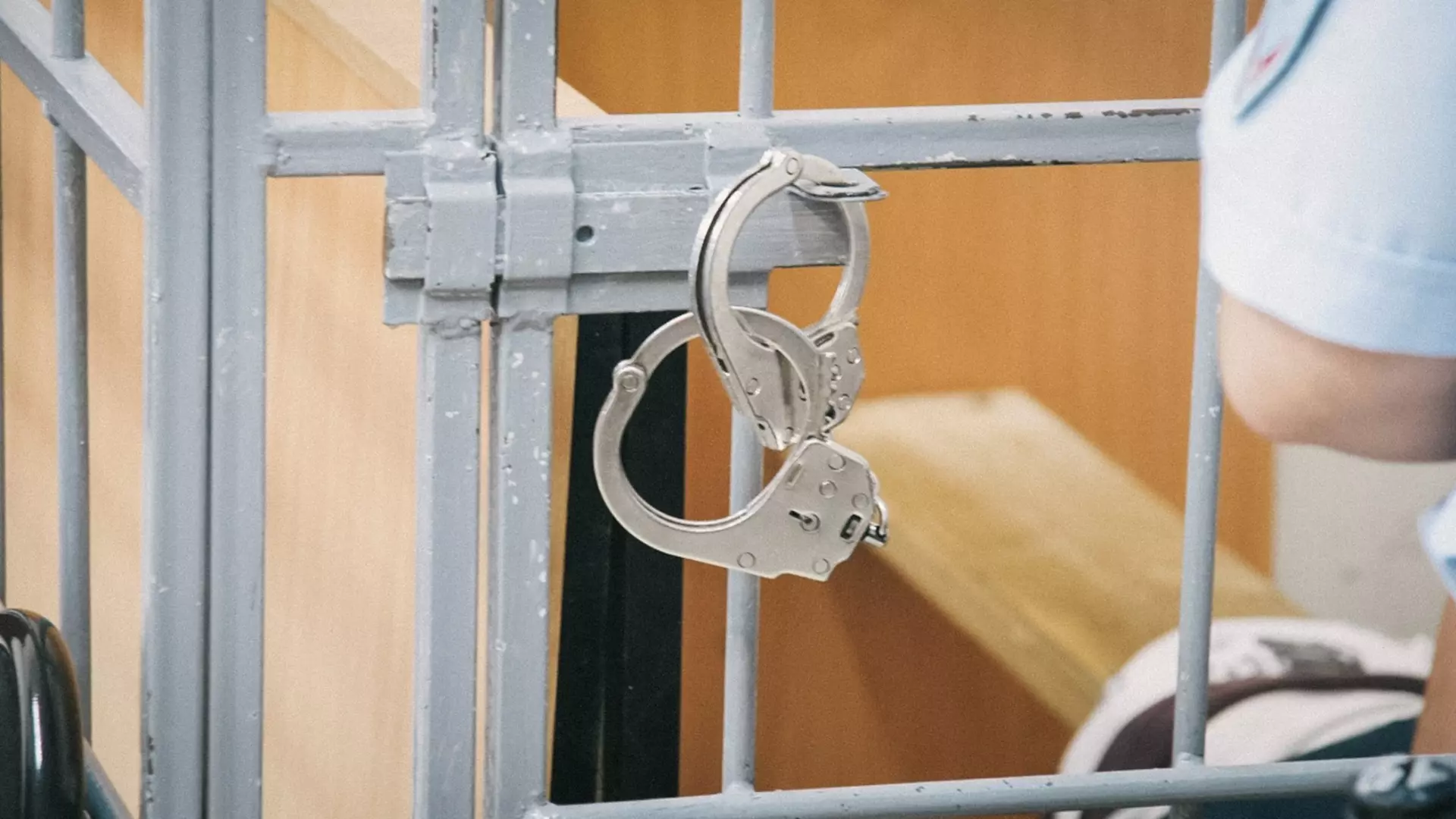 Сотрудники ФСБ задержали переговорщика ОПГ дорожников в Челябинске